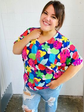 Plus Size Vibrant Floral Print V-Neck Top - Multicolor